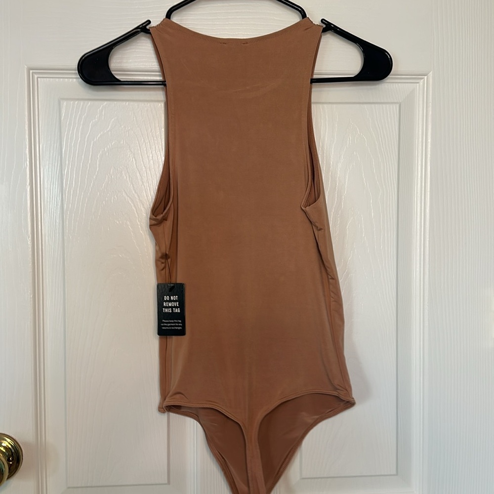 Express Body Contour Collection - Picture 3 of 3